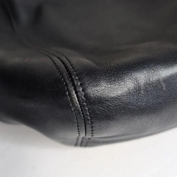 Vintage Coach Navy Blue Leather Belted Pouch - Picture 12 of 14